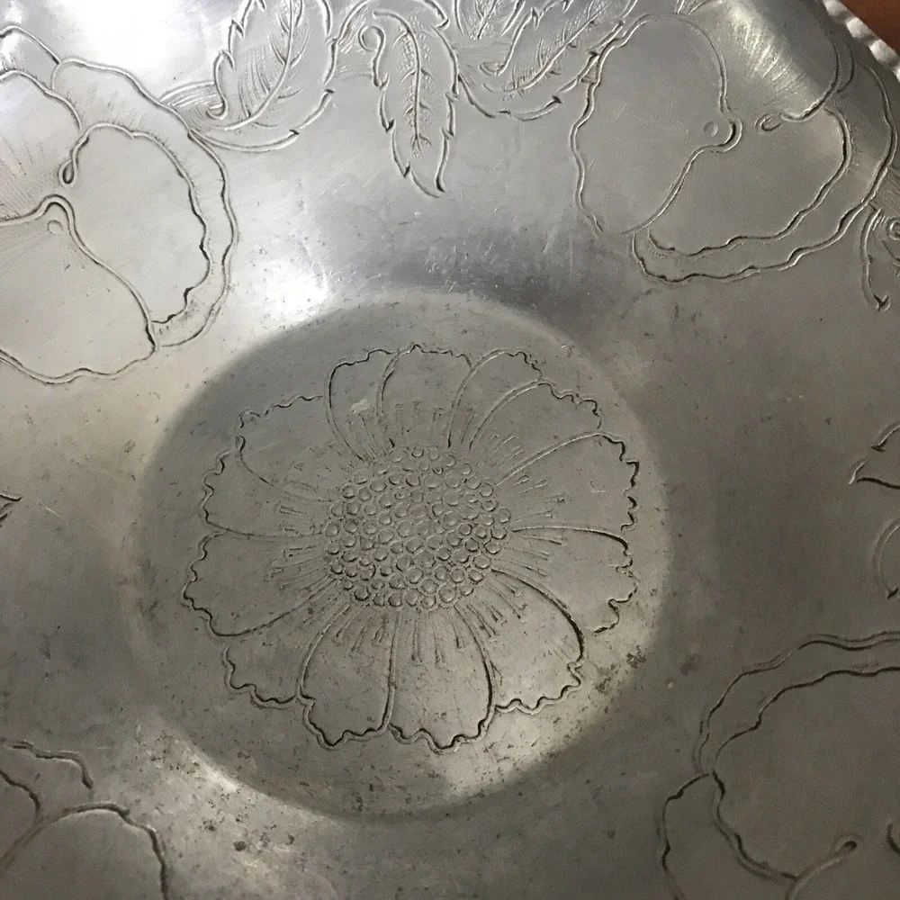 hand wrought hammered aluminum floral centerpiece bowl‎ 8 3/4 fruit